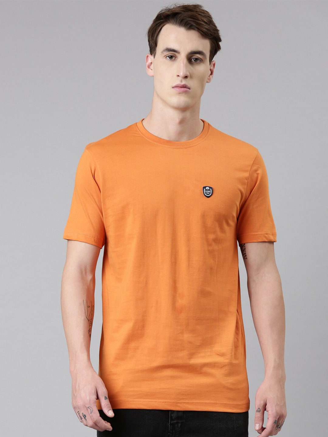 

Chennis Men Orange Brand Logo Cotton T-shirt