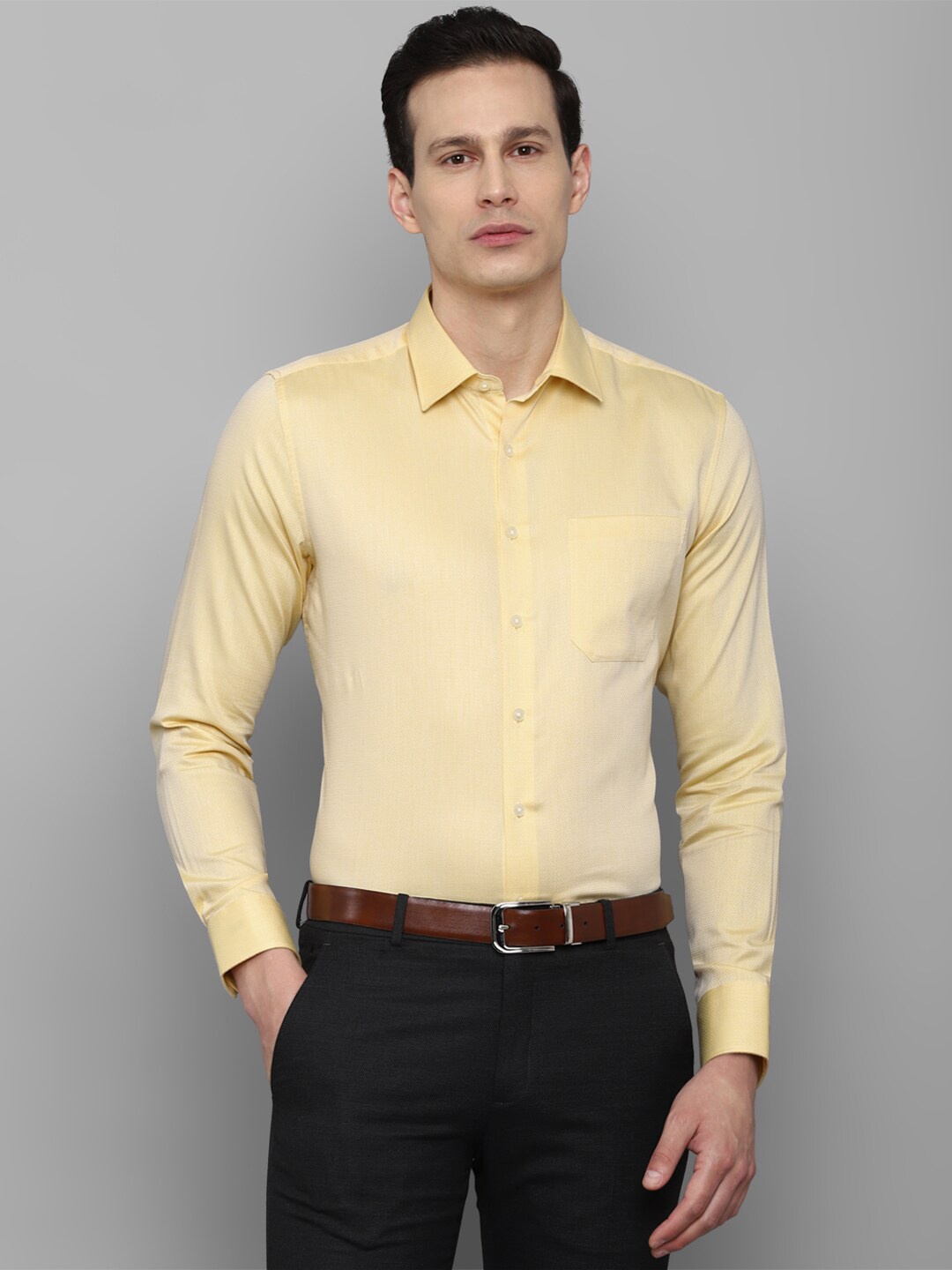 

Louis Philippe Men Yellow Slim Fit Solid Cotton Formal Shirt