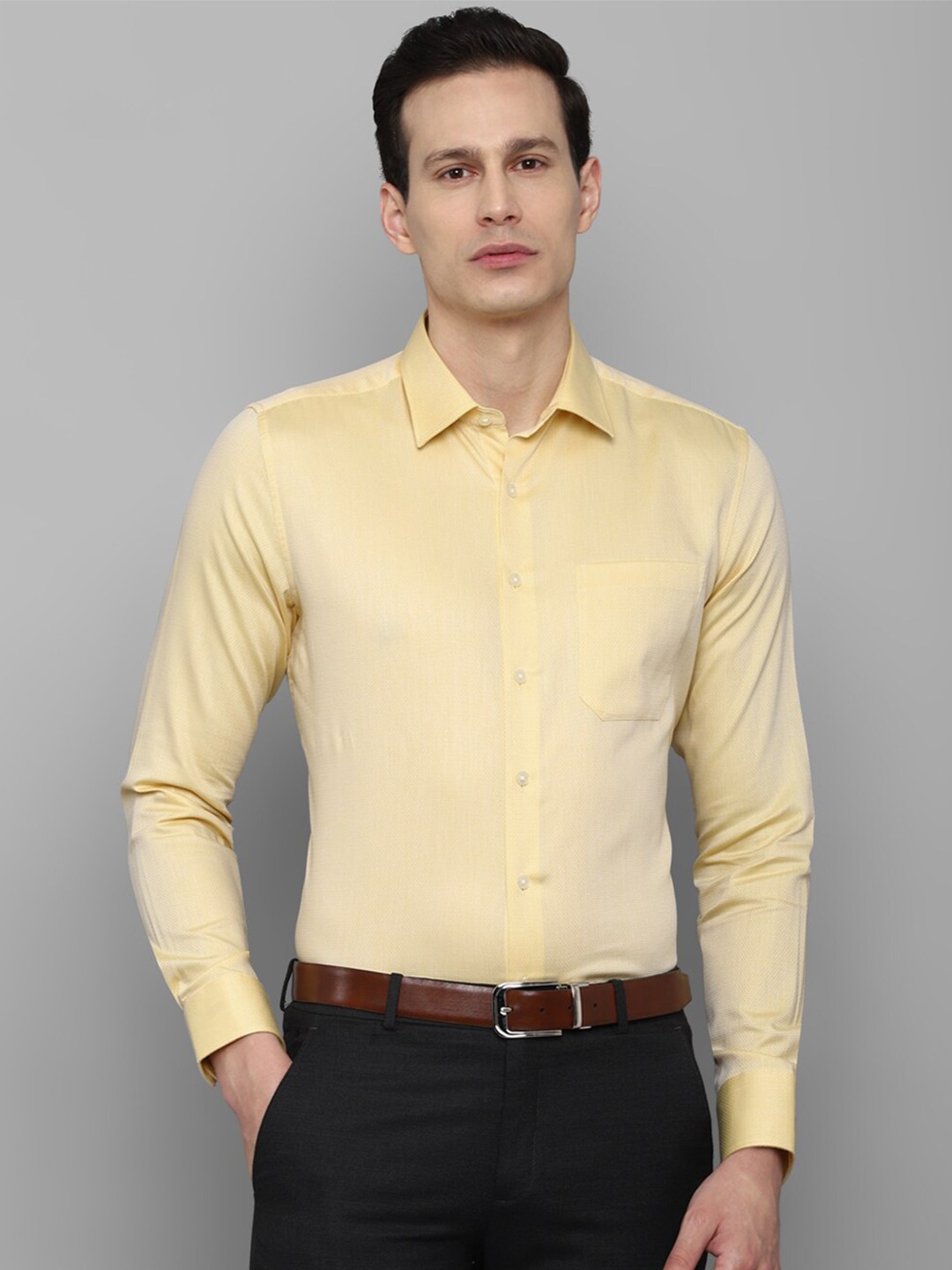 

Louis Philippe Men Yellow Slim Fit Solid Cotton Formal Shirt