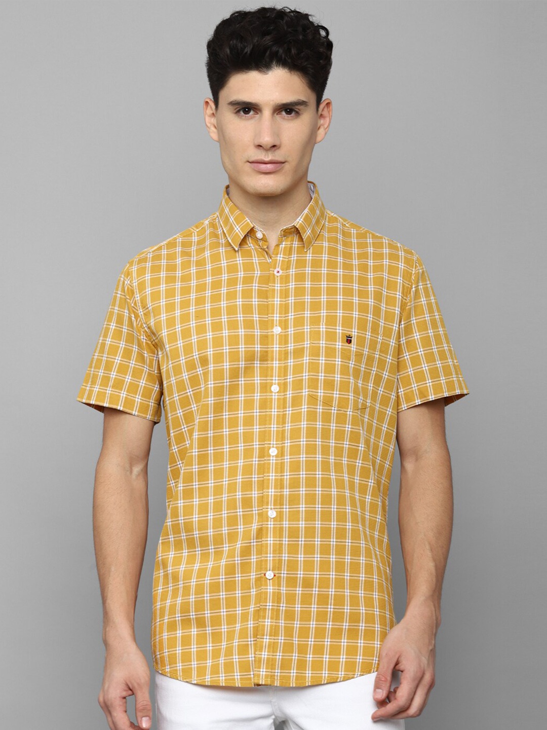 

Louis Philippe Sport Men Yellow Slim Fit Gingham Checked Pure Cotton Casual Shirt