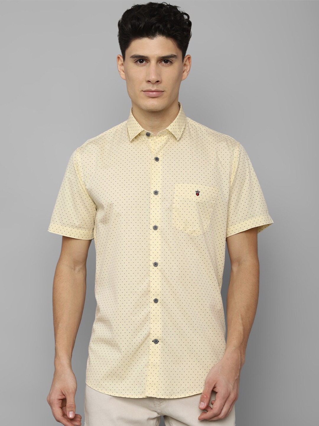 

Louis Philippe Sport Men Yellow Slim Fit Printed Cotton Casual Shirt