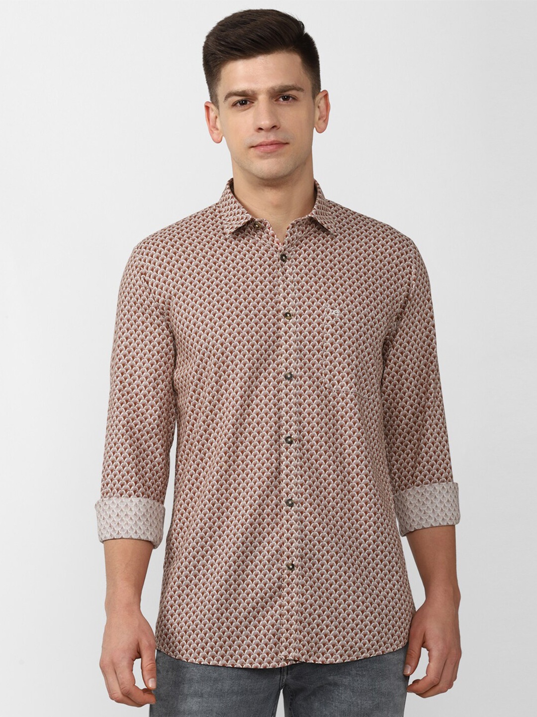 

Peter England Casuals Men Brown Slim Fit Floral Printed Cotton Casual Shirt