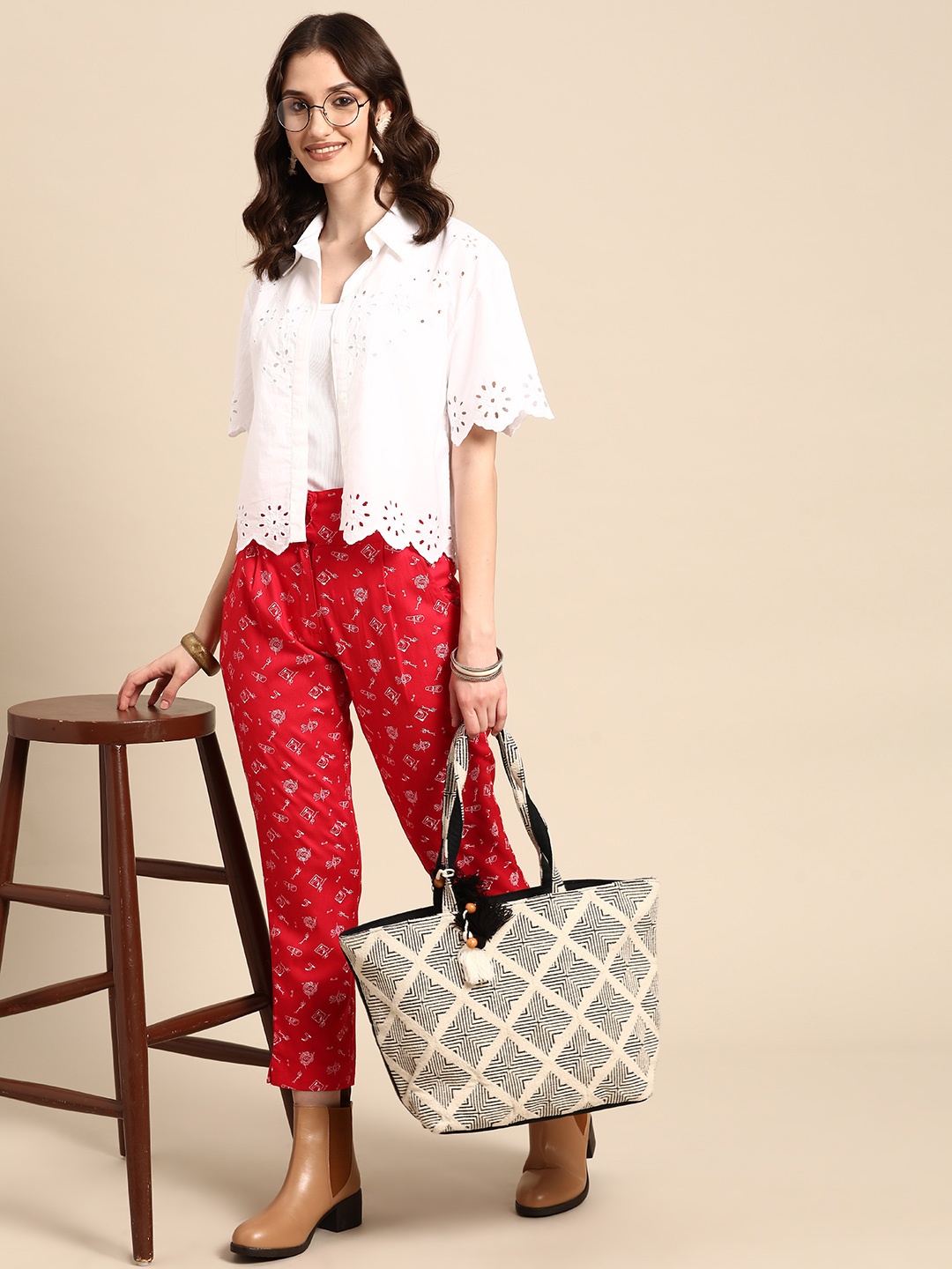 

Sangria Women Red Printed Trousers