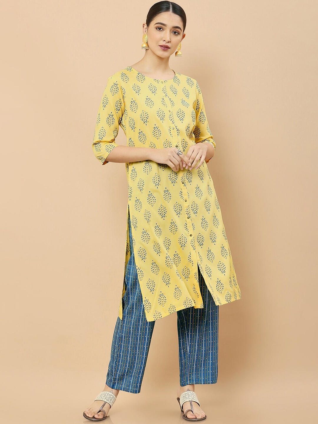 

Soch Women Yellow Floral Printed Kurta with Trousers