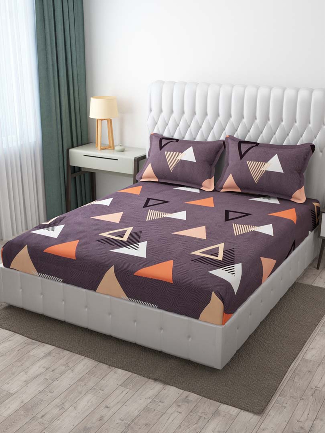 

Slushy Mushy Grey & Peach-Coloured Geometric 300 TC King Bedsheet with 2 Pillow Covers