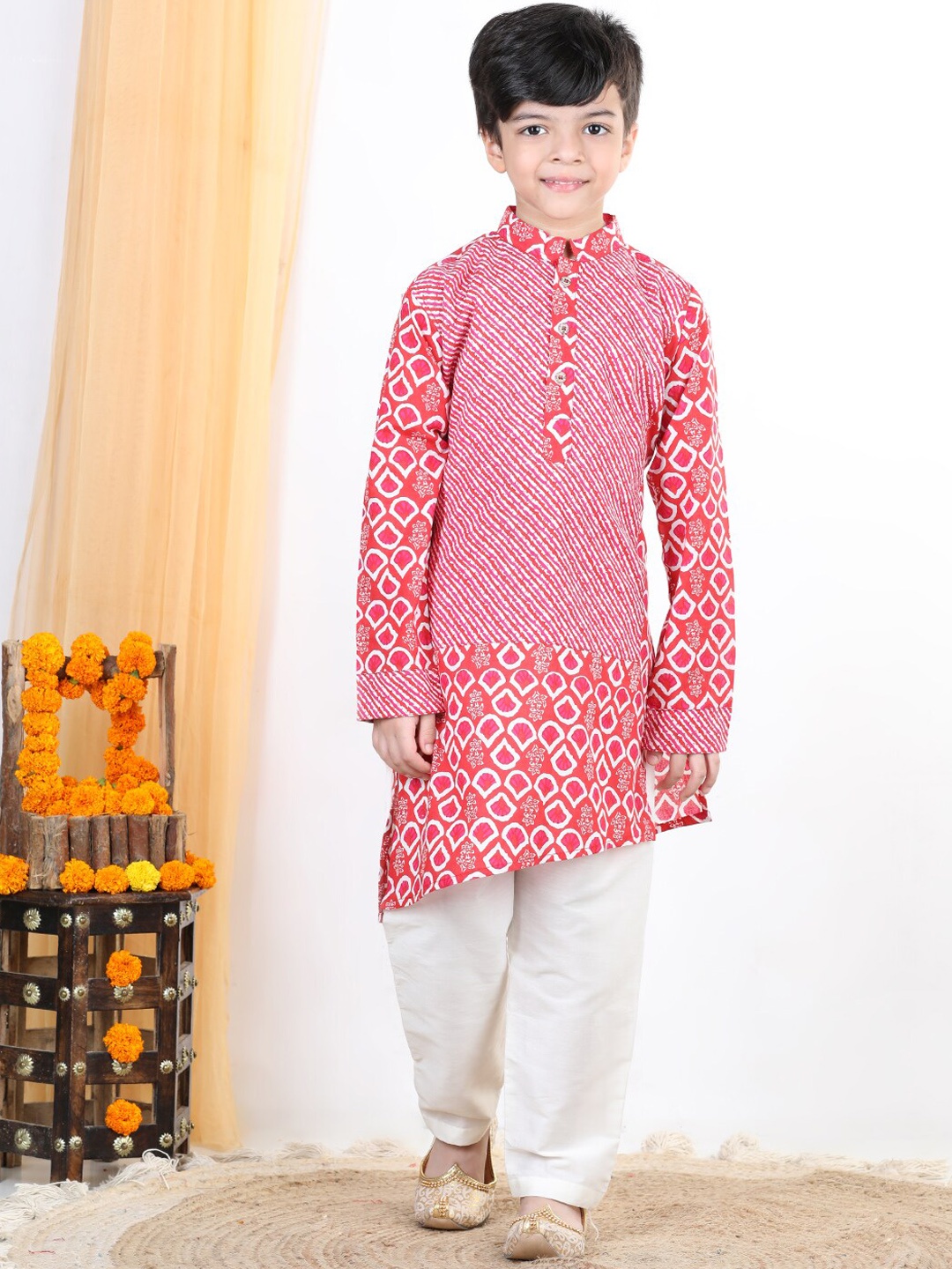 

Here&Now X Kinder Kids Boys Red Printed Pure Cotton Kurta with Pyjamas