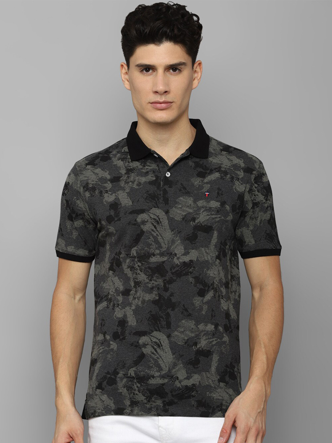 

Louis Philippe Jeans Men Grey & Green Pure Cotton Printed Polo Collar Slim Fit T-shirt