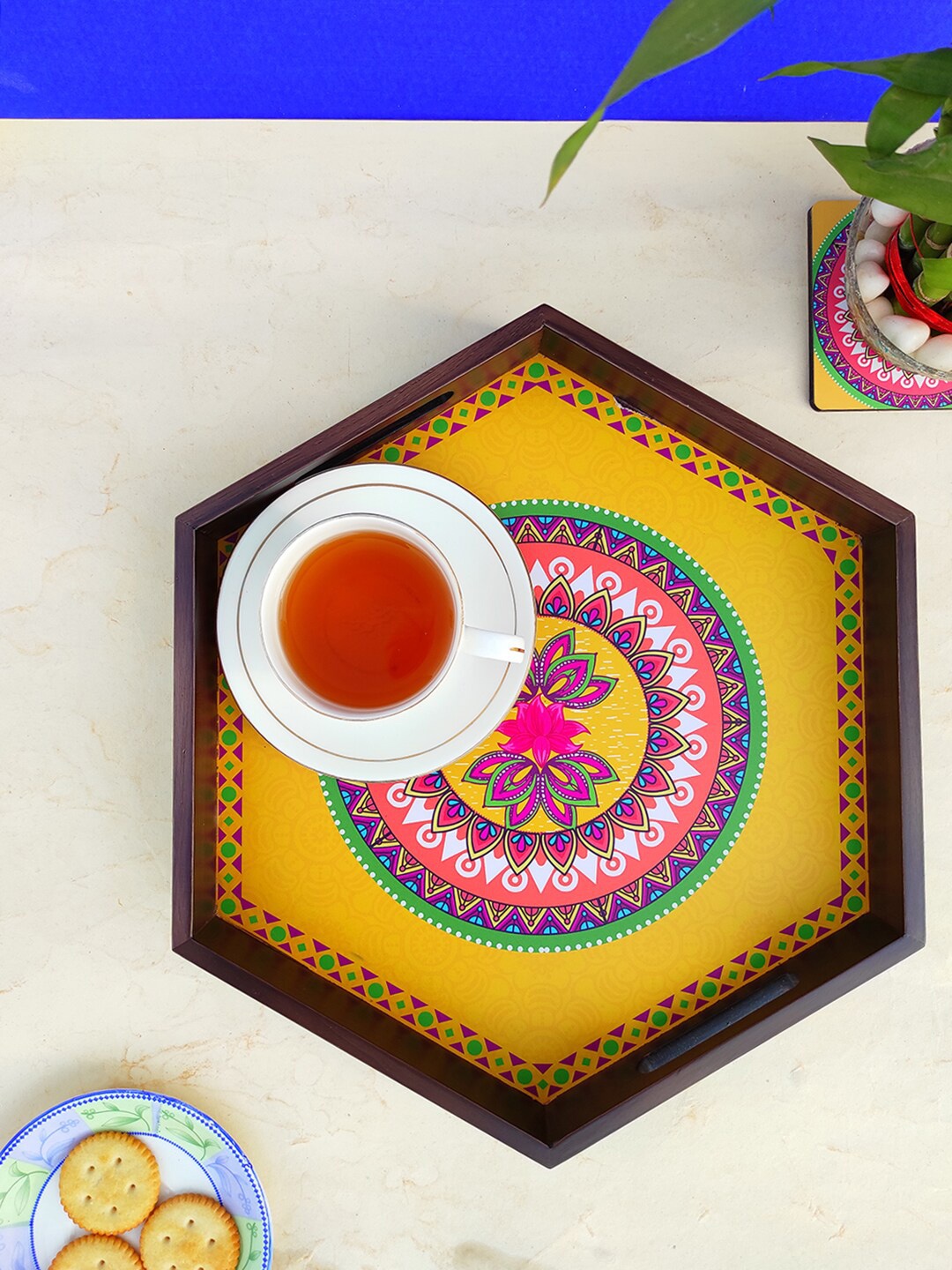 

CRAYTON Yellow Printed Hexagon Tray