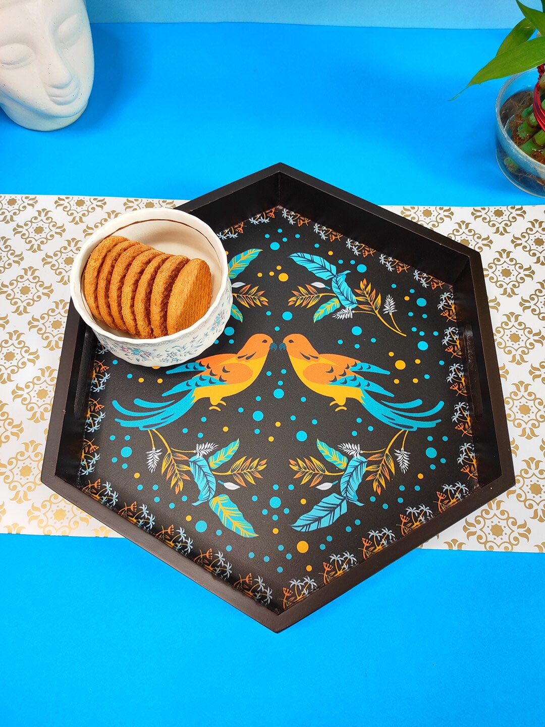 

CRAYTON Green Printed Small Hexagon-Shaped Wooden Tray