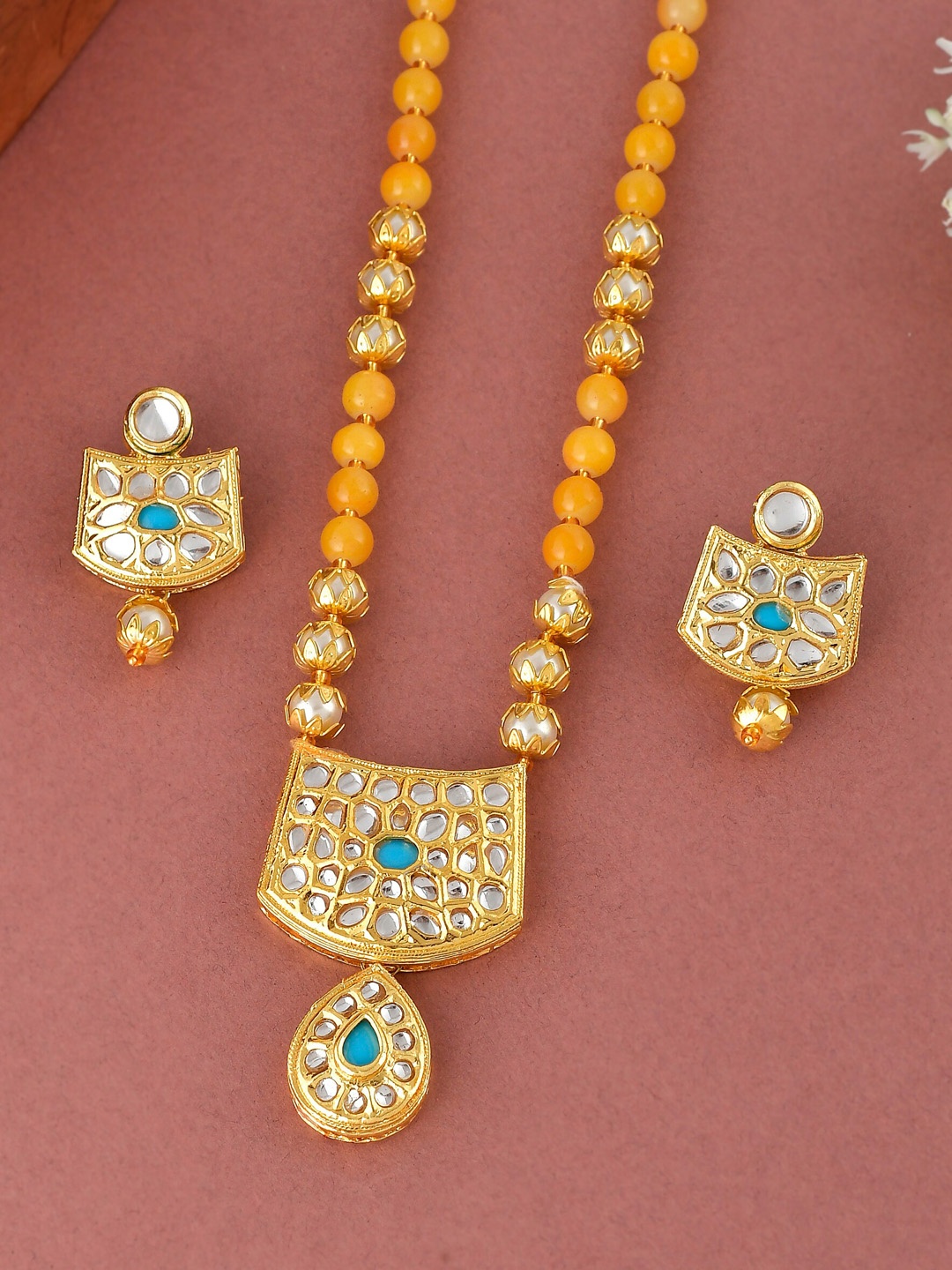 

Silvermerc Designs Gold Plated Kundan Beaded Jewellery Set