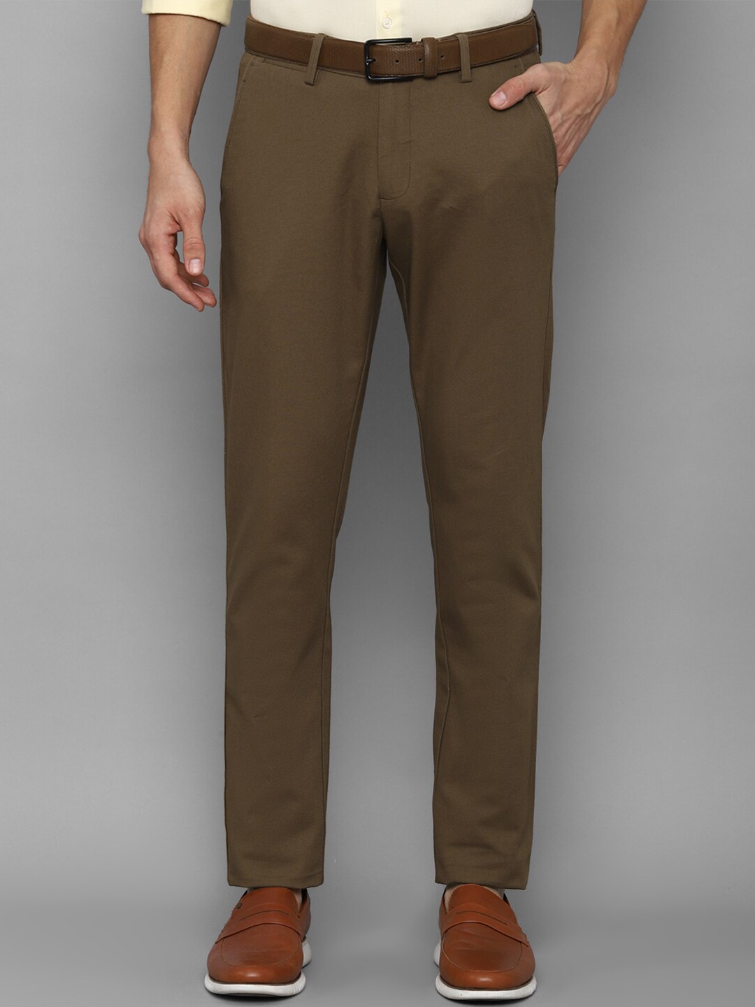

Allen Solly Men Brown Cotton Solid Slim Fit Trousers