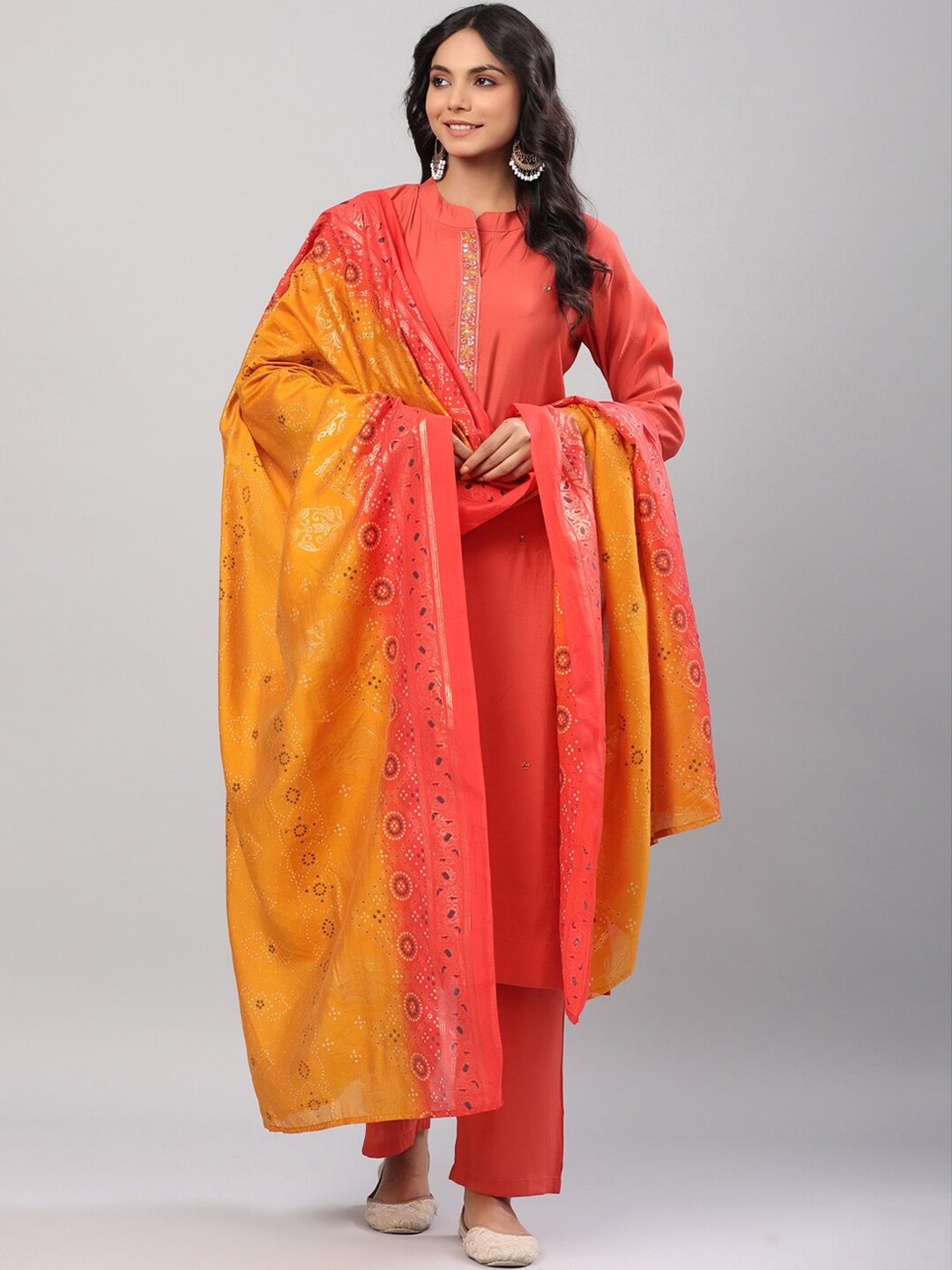 

Do Dhaage Women Red Embroidered Thread Work Kurta with Trousers & With Dupatta