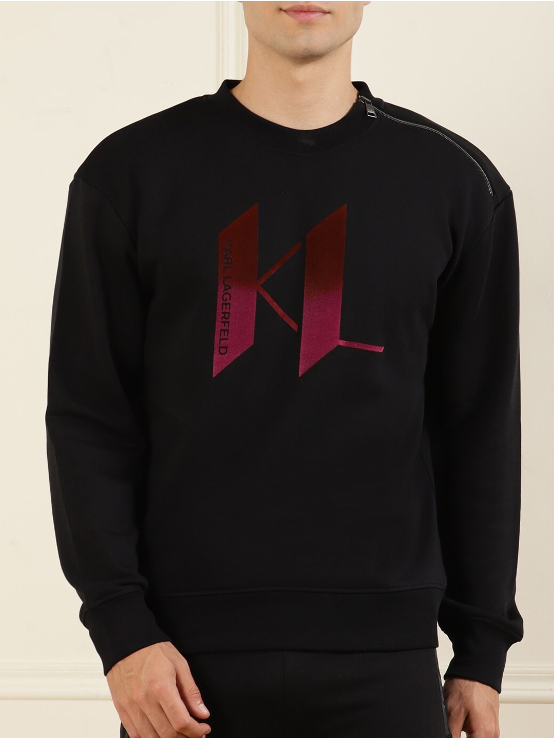 

Karl Lagerfeld Men Black Printed Sweatshirt