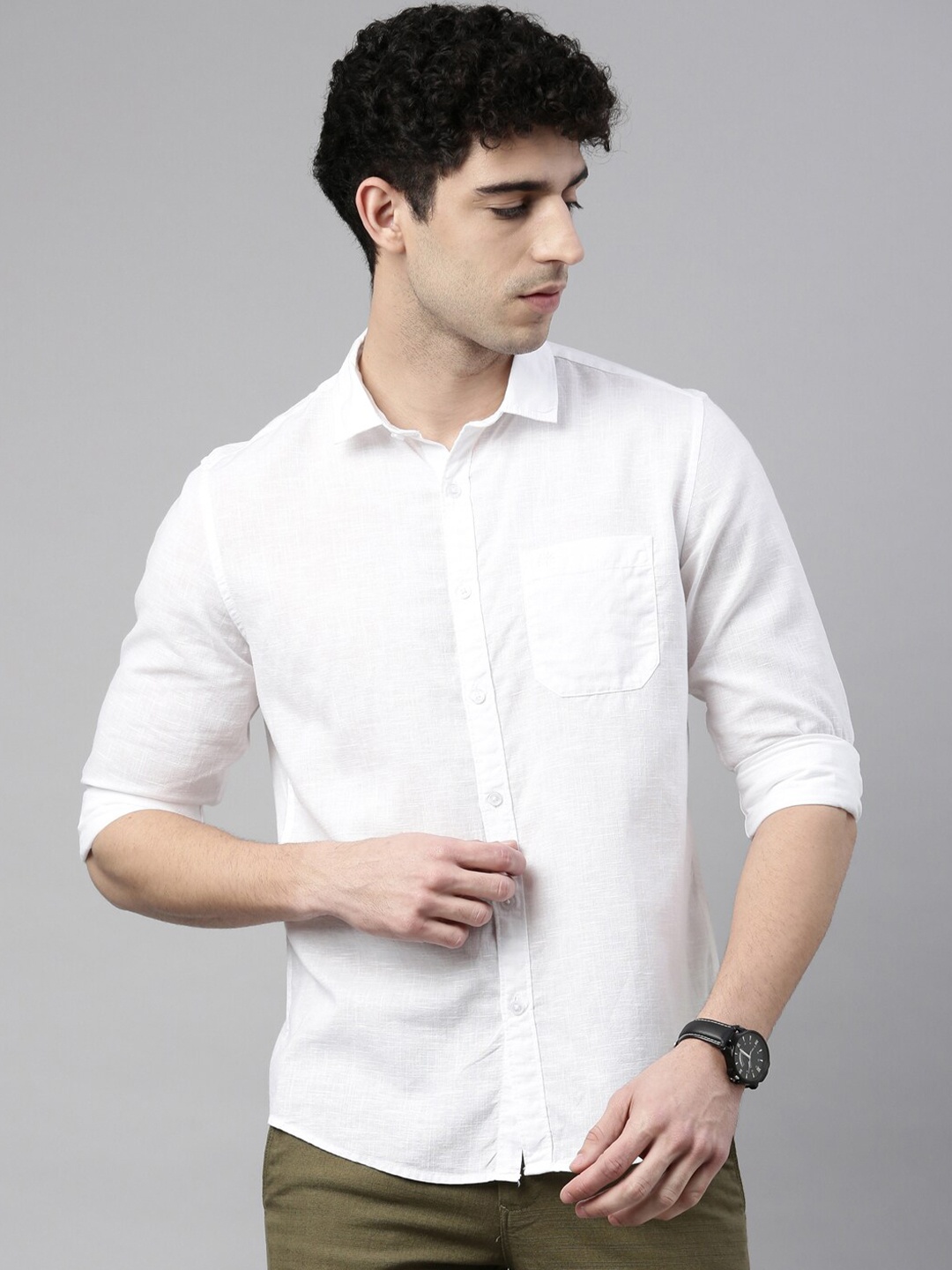 

Chennis Men White Solid Slim Fit Casual Shirt