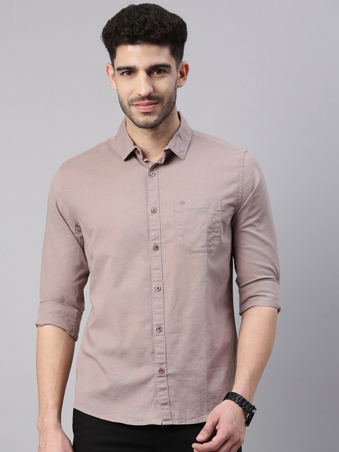 

Chennis Men Brown Solid Slim Fit Casual Shirt