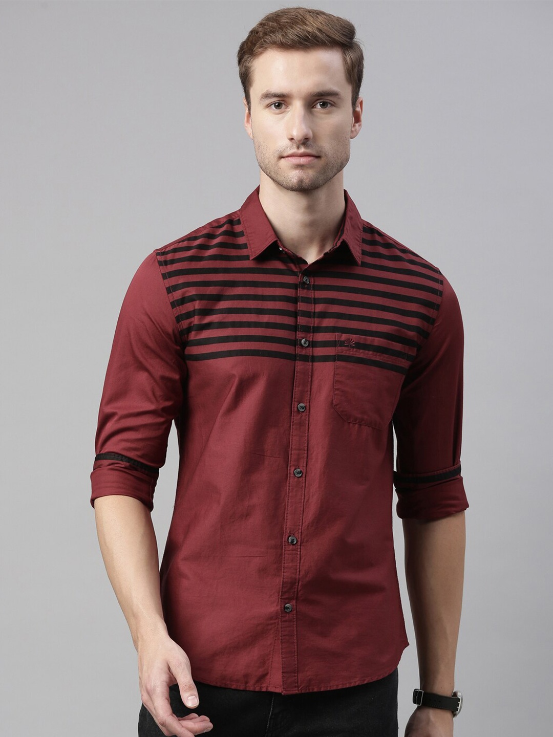 

Chennis Men Red Slim Fit Horizontal Striped Casual Shirt