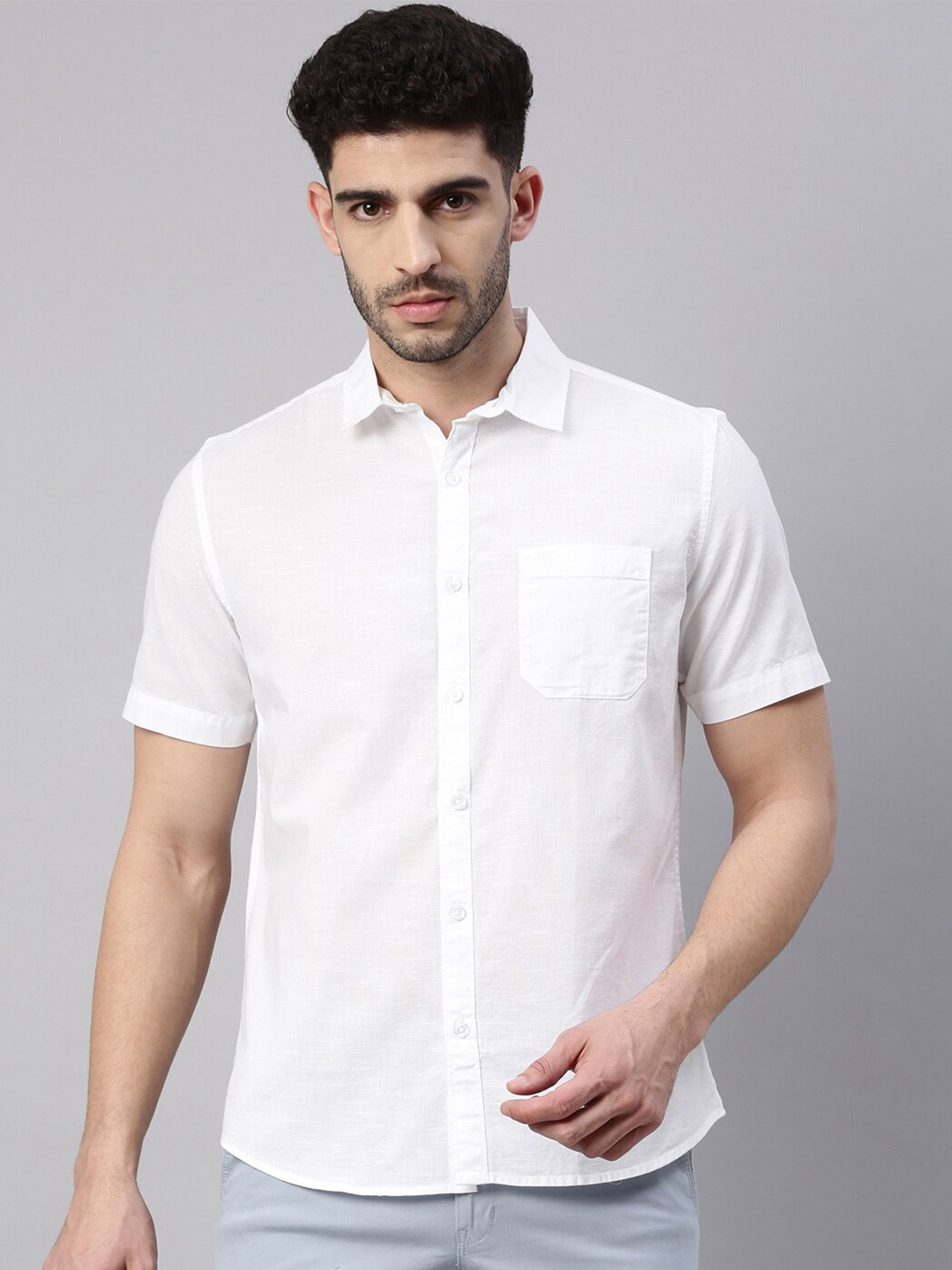 

Chennis Men White Slim Fit Casual Shirt