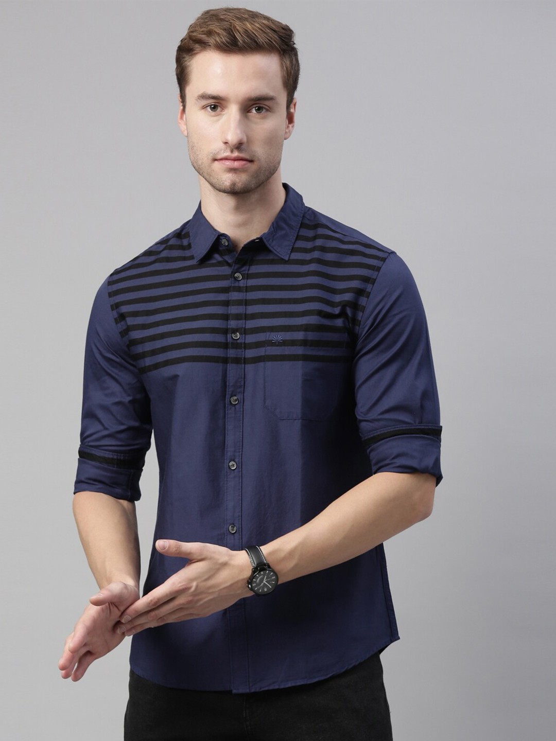 

Chennis Men Blue Slim Fit Horizontal Stripes Striped Casual Shirt