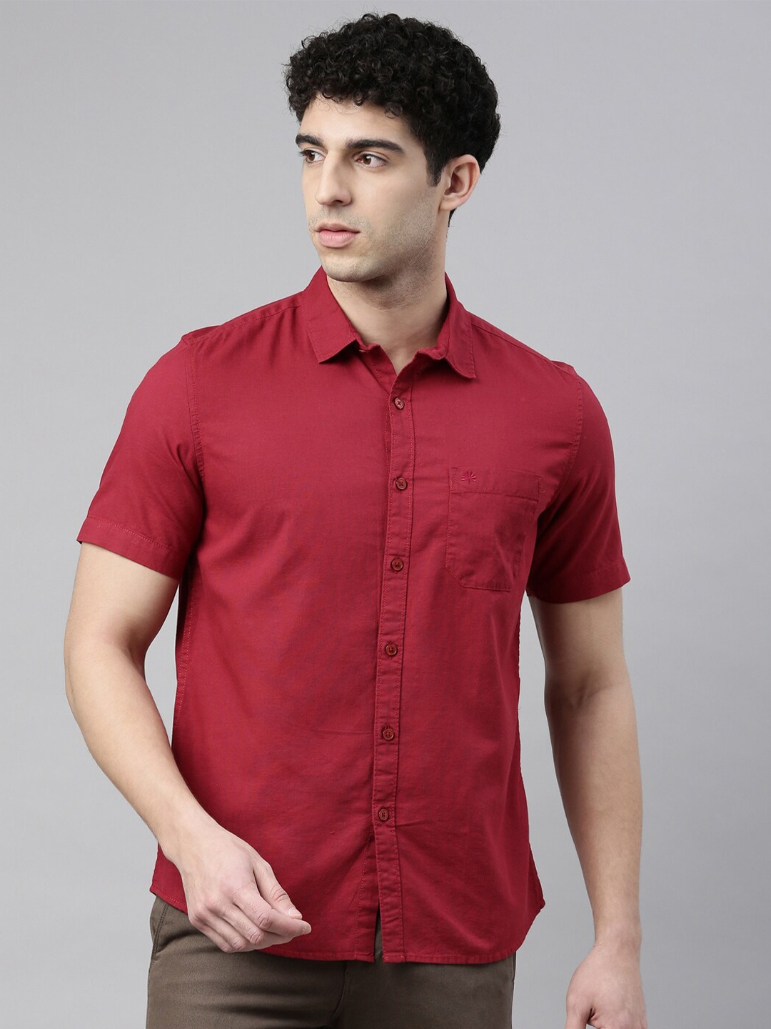 

Chennis Men's Red 100% Cotton slim fit Spread Collar shirt