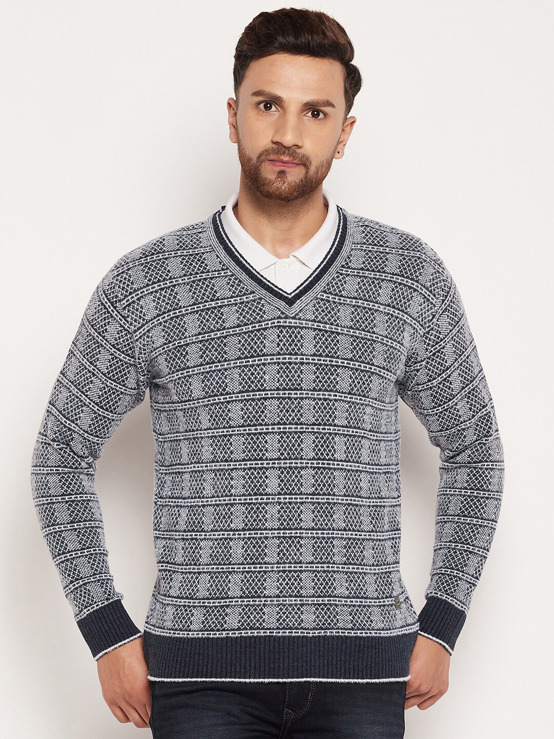 

Duke Men Grey & White Checked Pullover