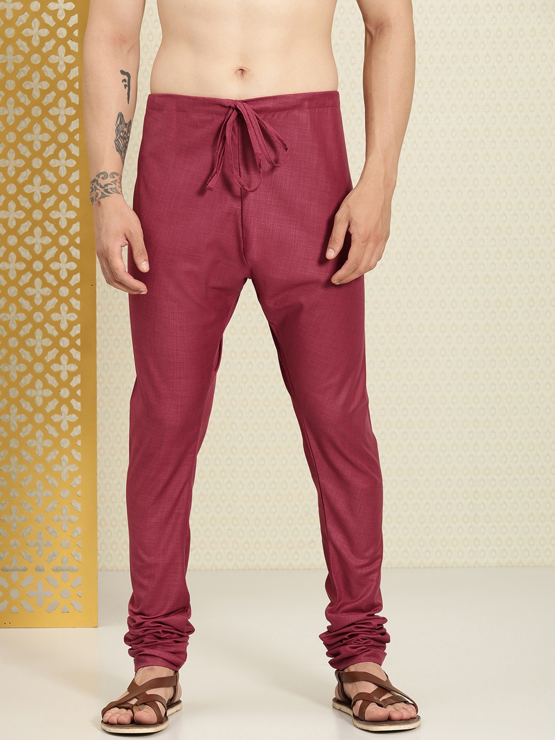 

House of Pataudi Men Solid Mid-Rise Straight Fit Rozana Churidar, Maroon