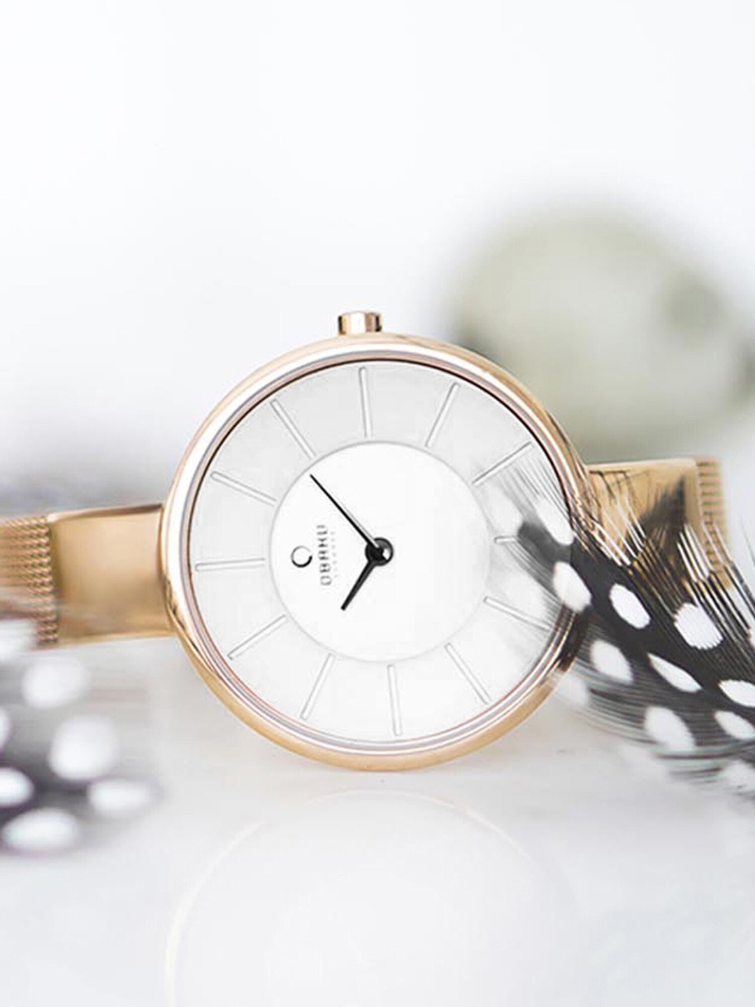 

Obaku Women White Brass Dial & Rose Gold-Plated Stainless Steel Bracelet Style Straps Analogue Watch