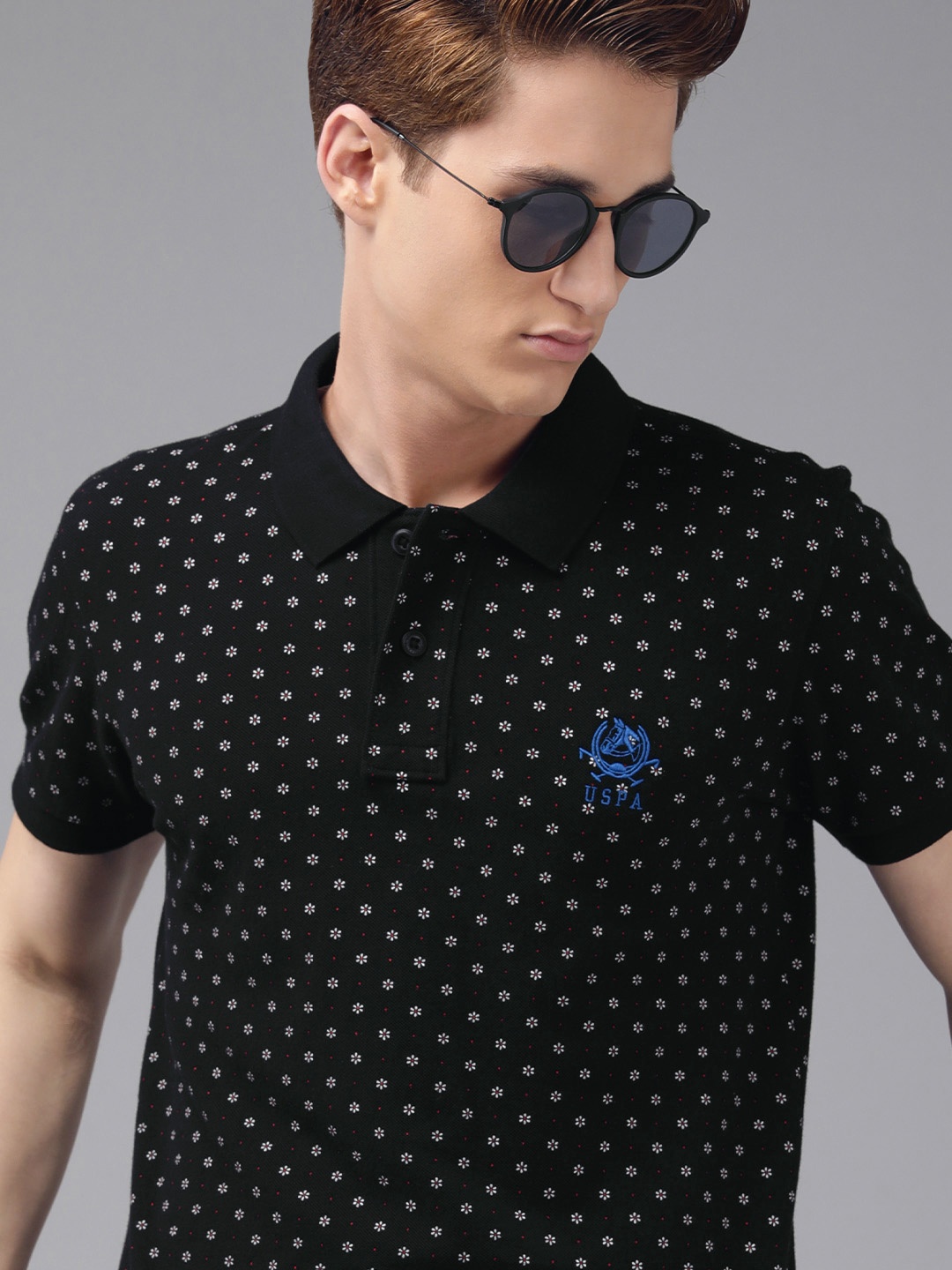 

U S Polo Assn Men Black & White Ditsy Floral Printed Polo Collar Cotton Slim Fit T-shirt