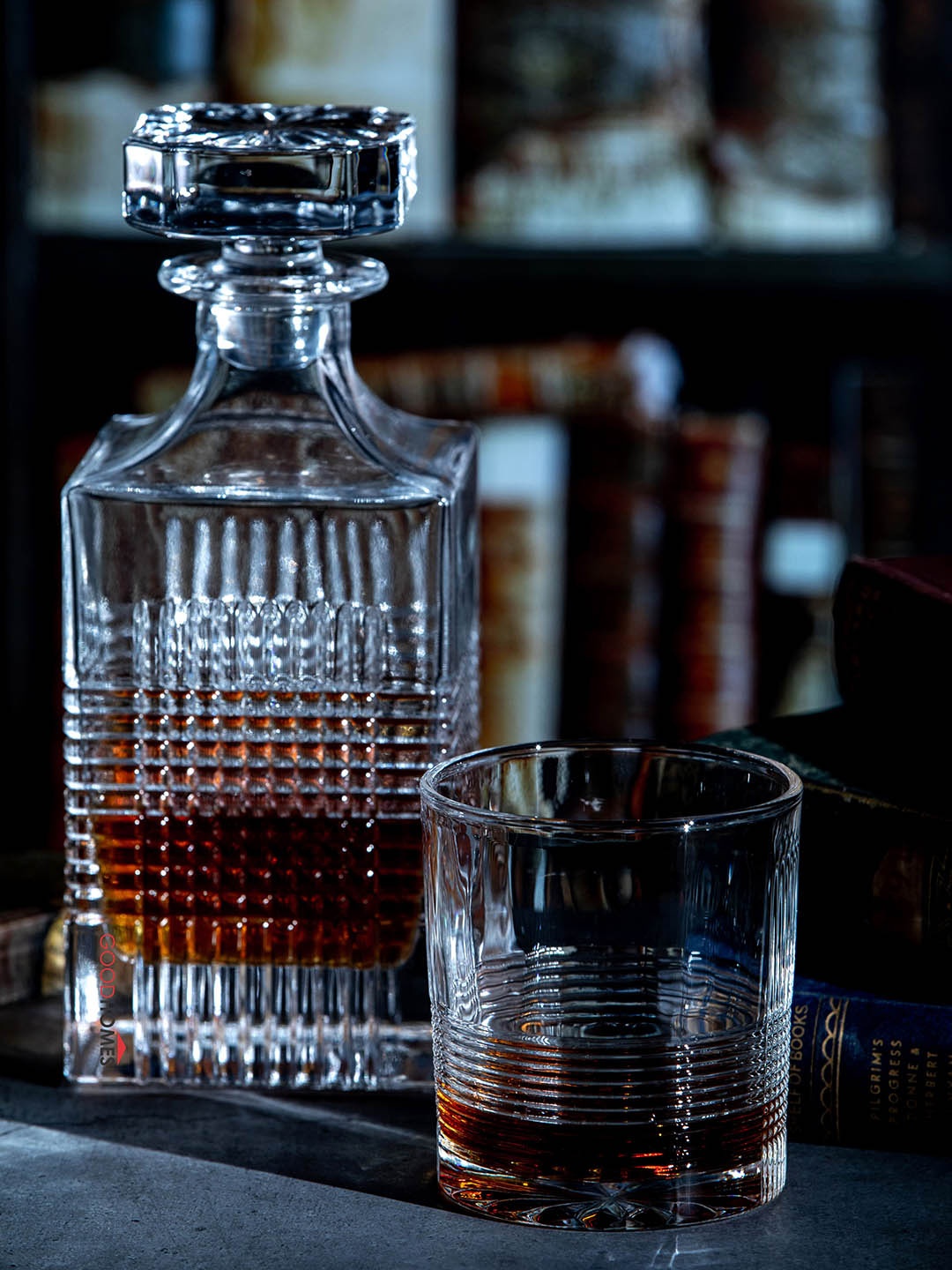

GOODHOMES Set of 6pcs Tumbler & 1 Decanter with Lid, Transparent