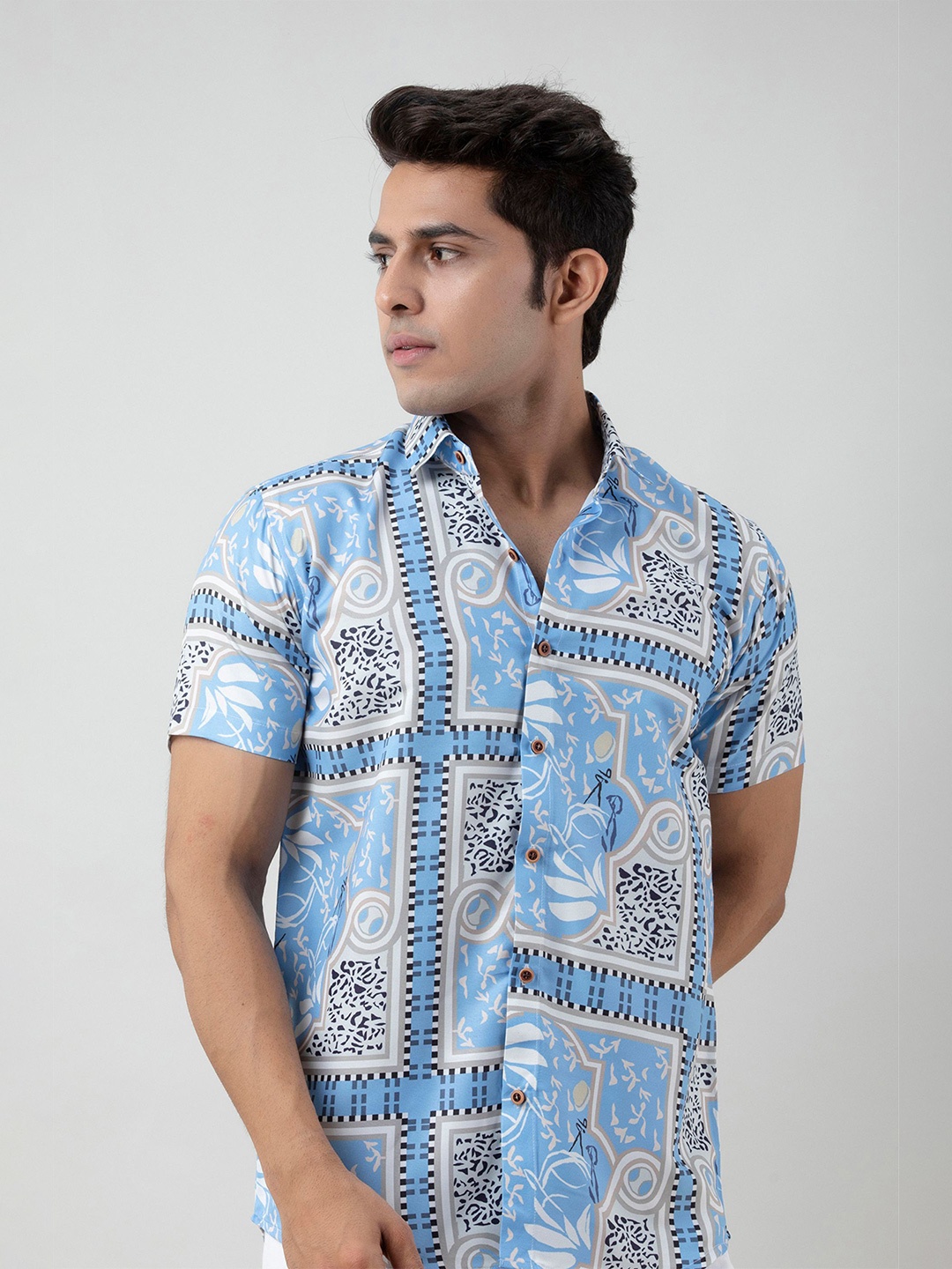 

Firangi Yarn Men Blue Printed Casual Shirt