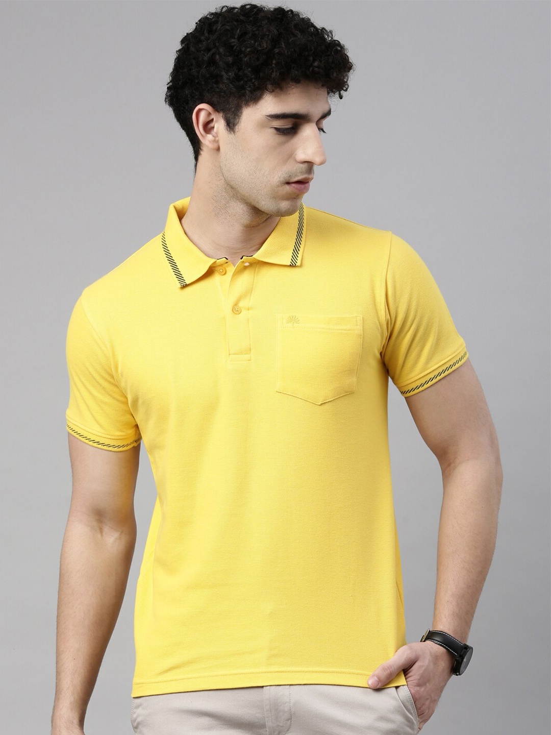 

Chennis Men Polo Collar Slim Fit T-shirt, Yellow