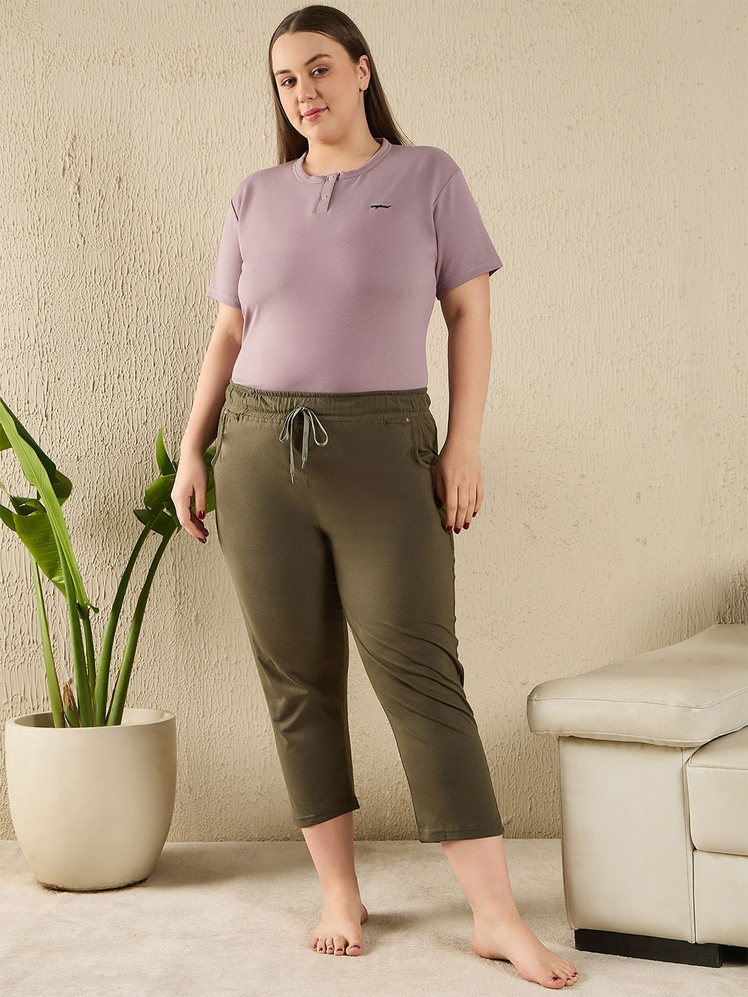 

CUPID Women Plus Size Olive Green Regular Fit Pure Cotton Capris