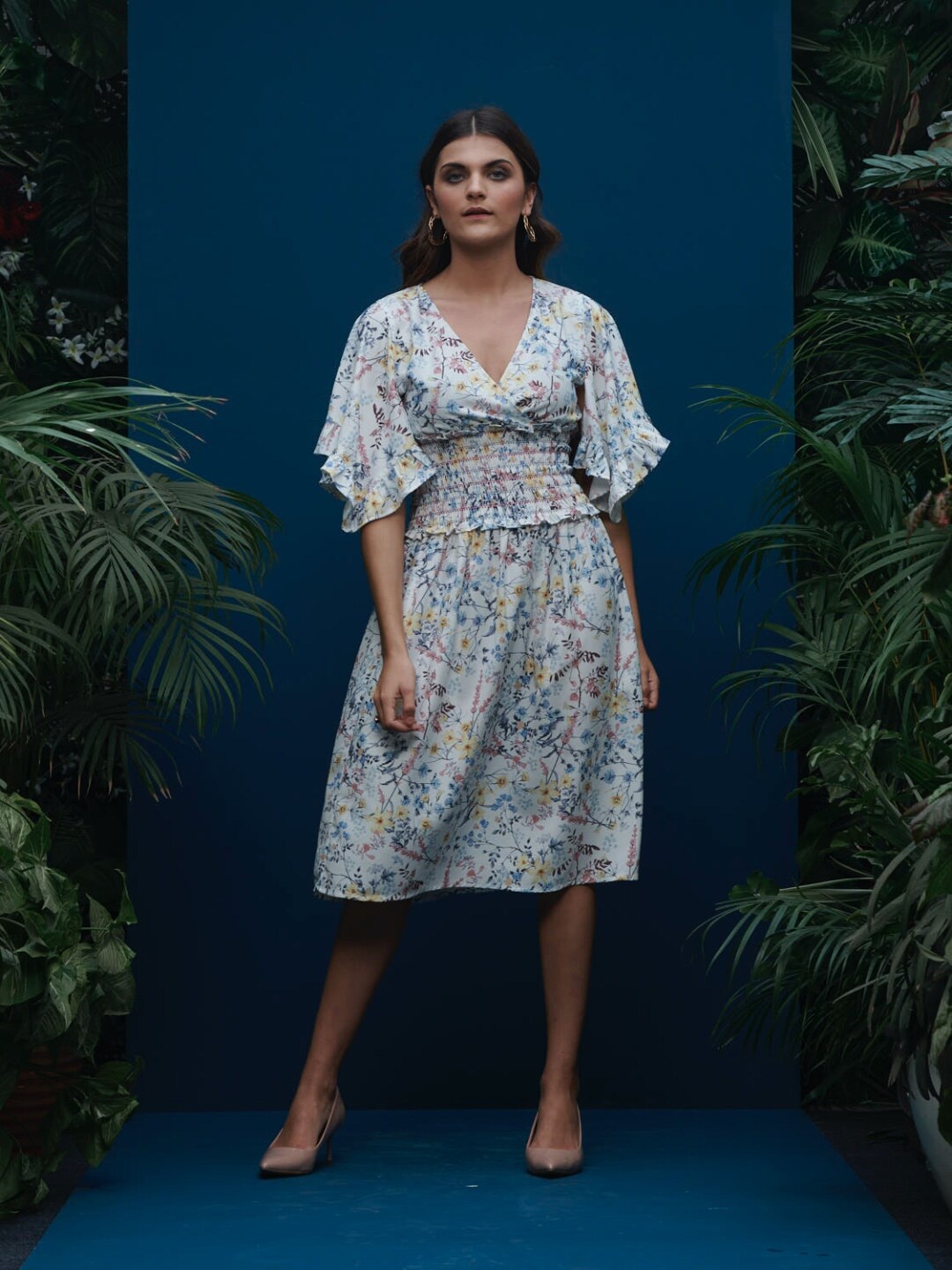 

Style Island Women White & Blue Floral Dress