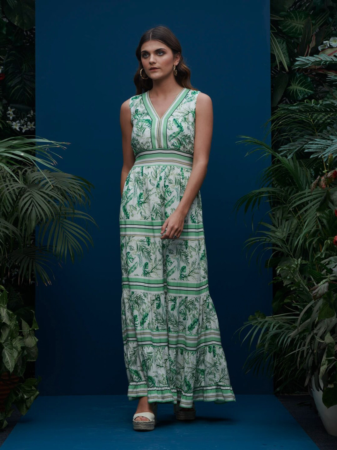 

Style Island Green & White Tropical Maxi Dress
