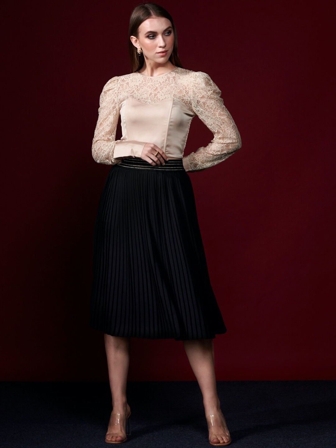 

Style Island Woman Black Pleated Skirt