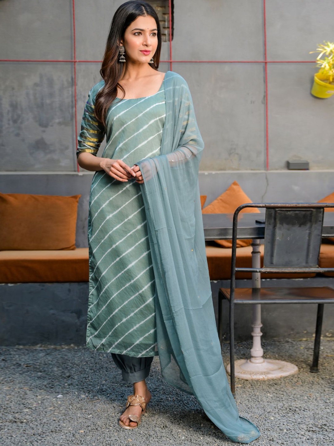 

Rangpur Women Grey Leheriya Striped Kurta with Salwar & With Dupatta