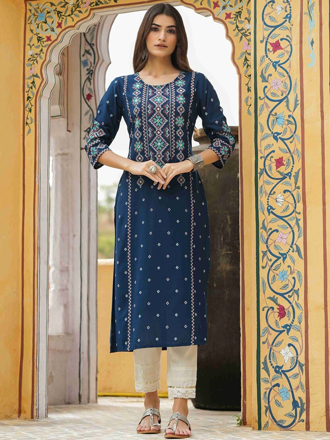 

Juniper Women Blue Geometric Printed Thread Work Kurta