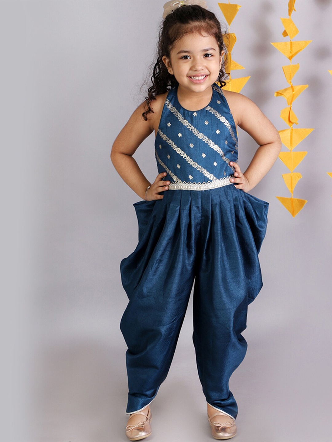 

LIL DRAMA Girls Teal & Yellow Printed Basic Jumpsuit
