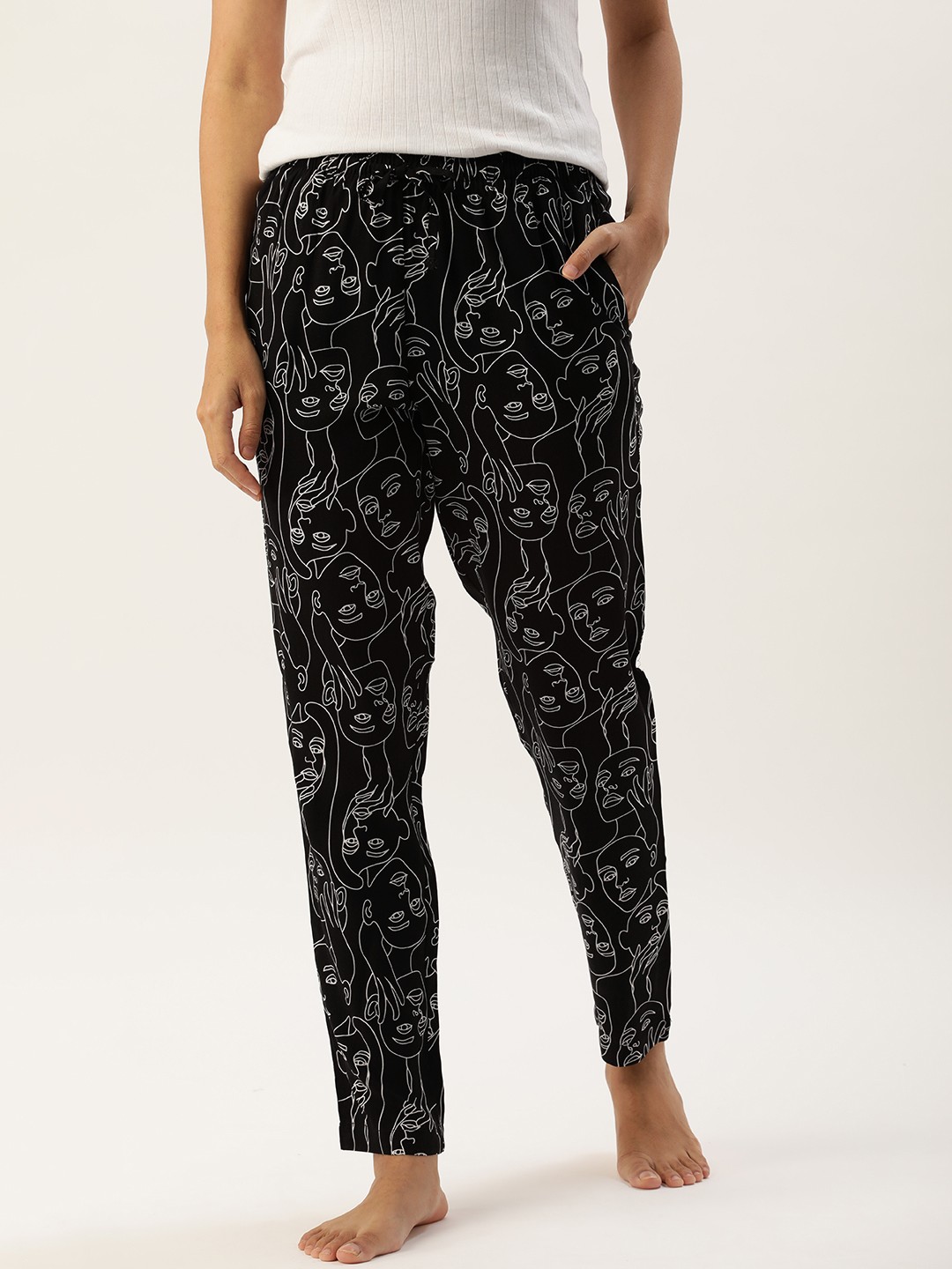 

ETC Women Black & White Printed Lounge Pants