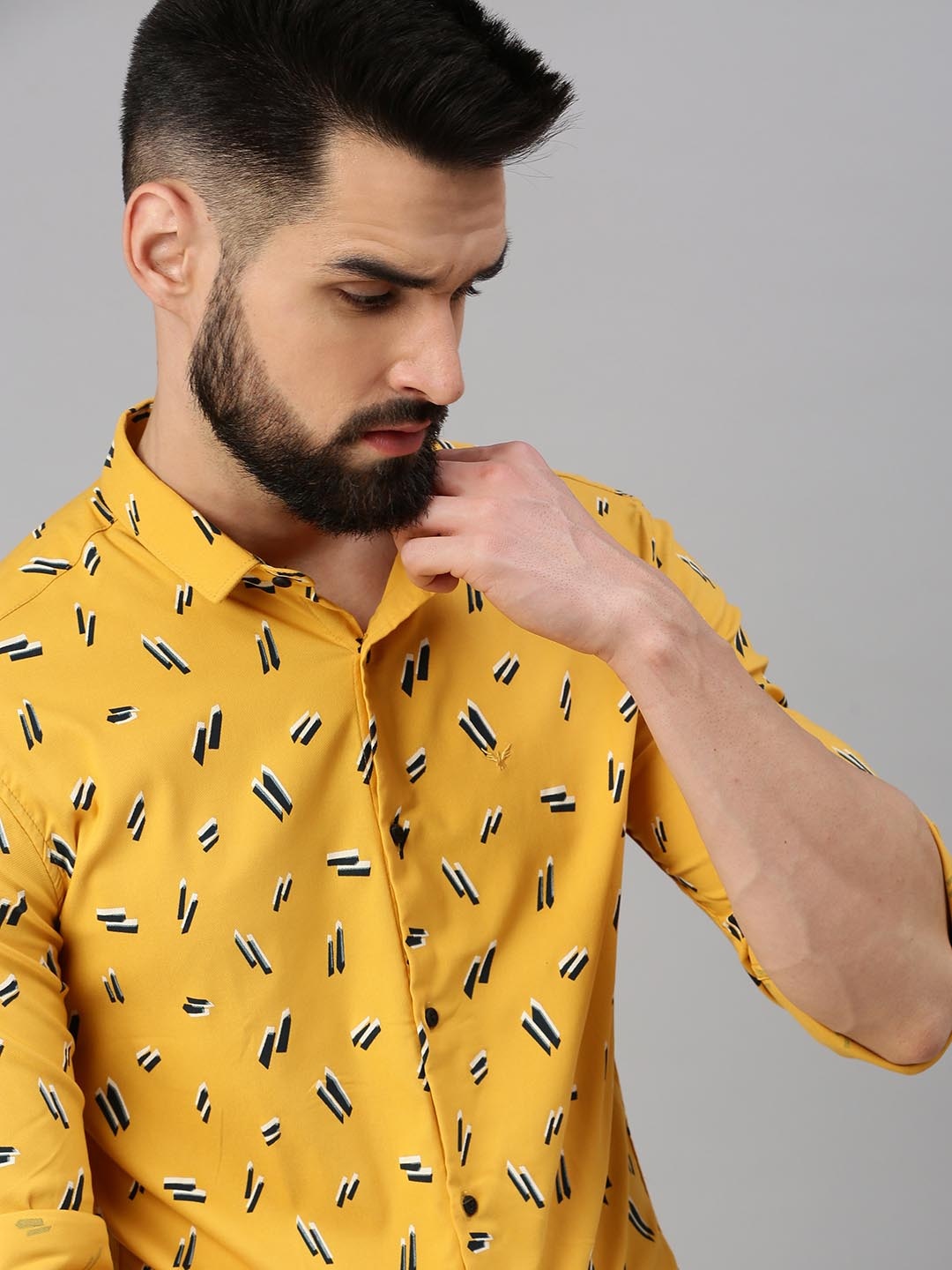 

SHOWOFF Men Yellow Comfort Printed Casual Shirt