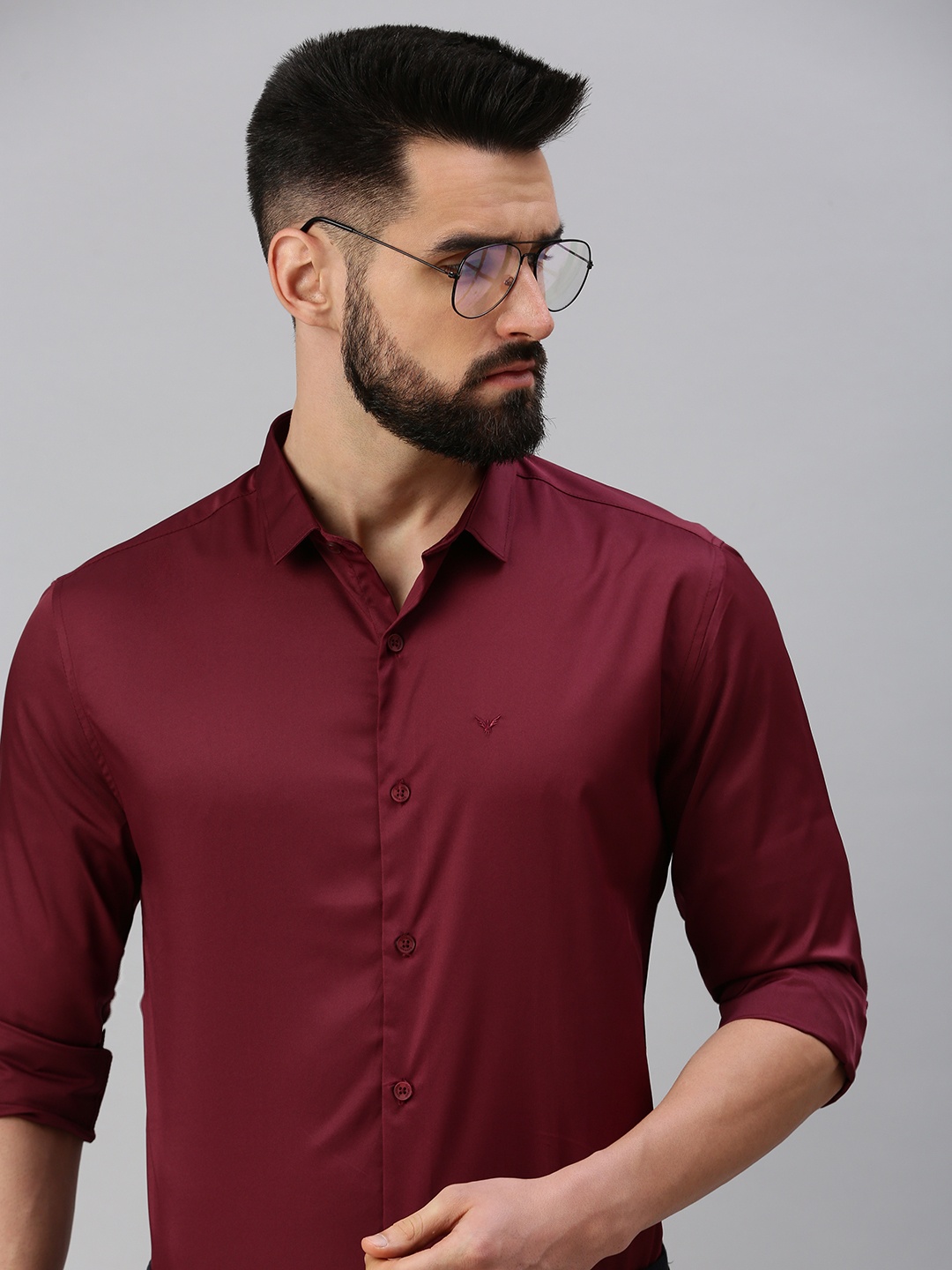 

SHOWOFF Men Burgundy Solid Comfort Casual Shirt
