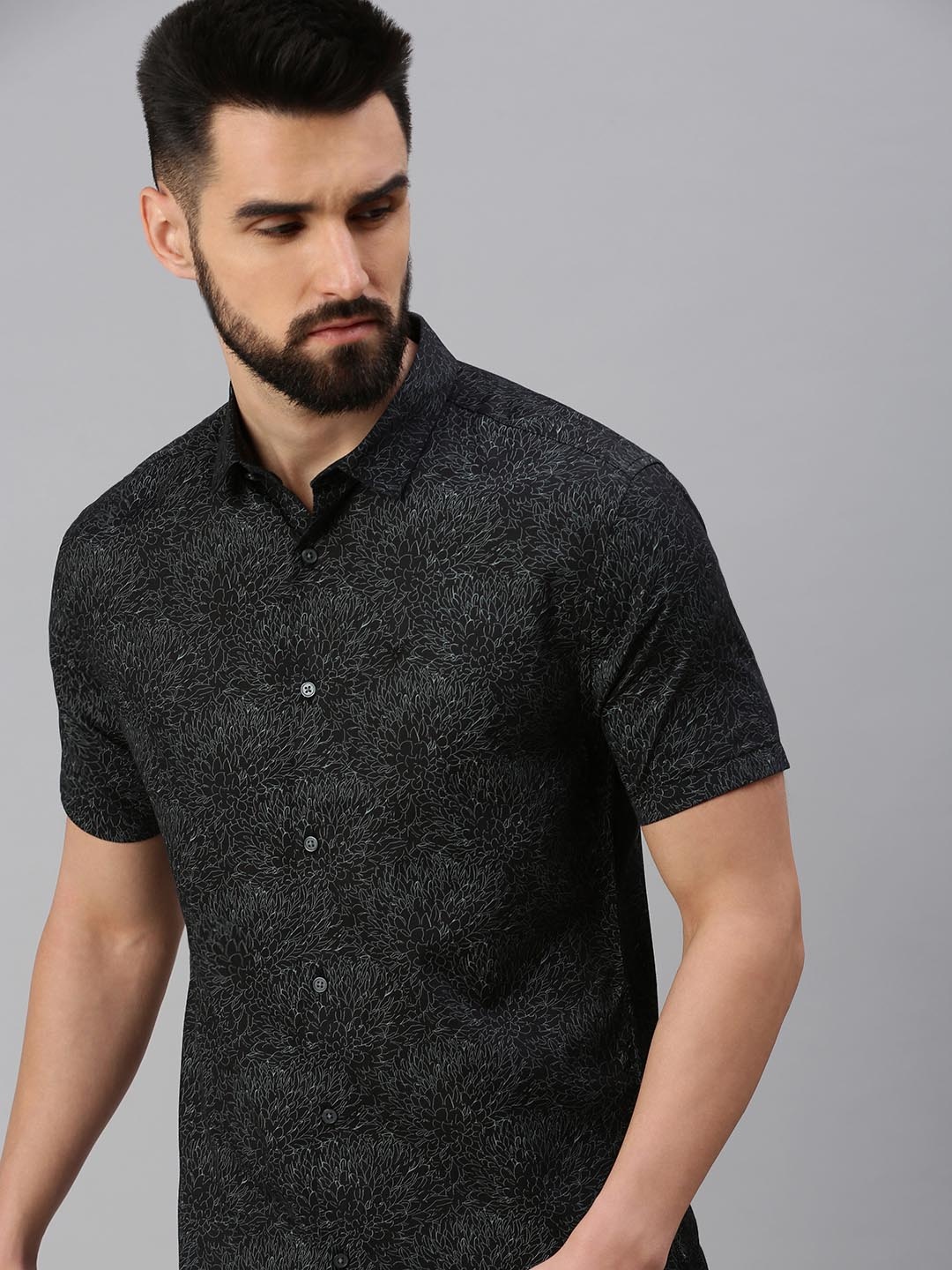 

SHOWOFF Men Black Comfort Floral Printed Casual Shirt
