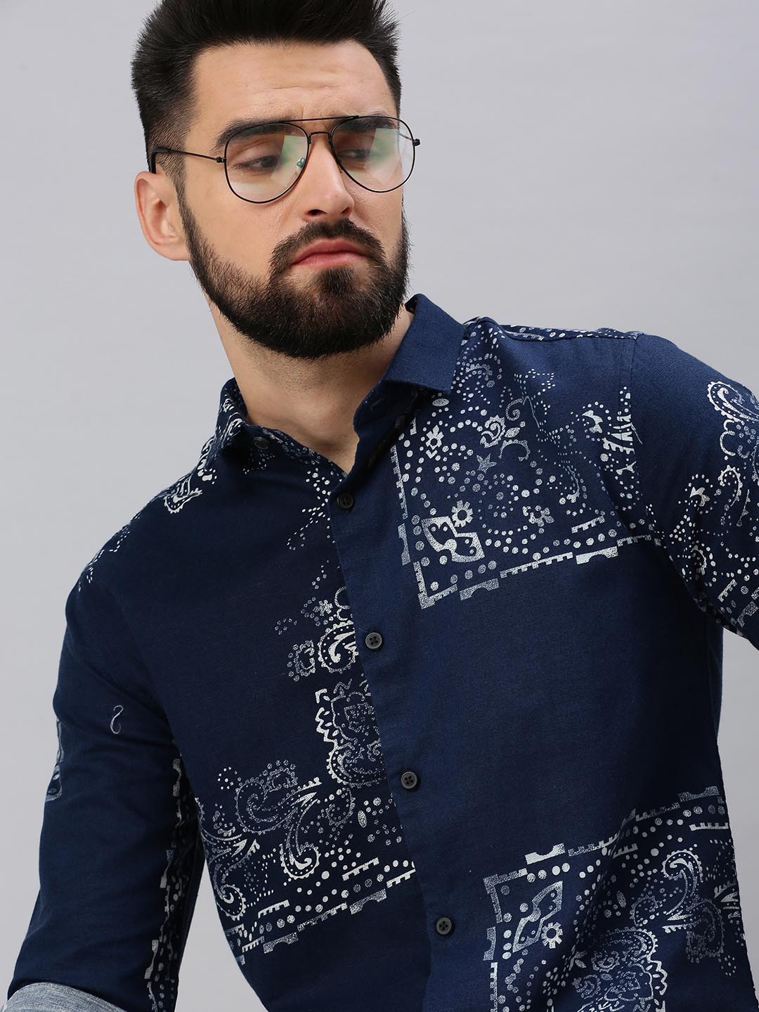

SHOWOFF Men Navy Blue Comfort Floral Printed Casual Shirt