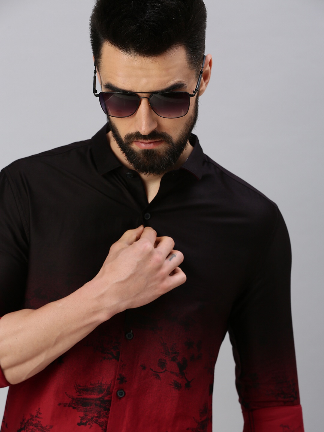 

SHOWOFF Men Maroon Comfort Casual Shirt