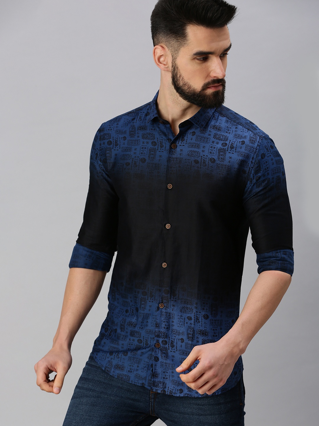 

SHOWOFF Men Navy Blue Comfort Faded Casual Shirt