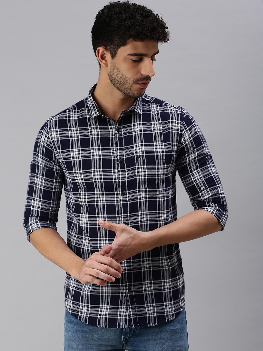 

SHOWOFF Men Comfort Gingham Checked Casual Shirt, Navy blue