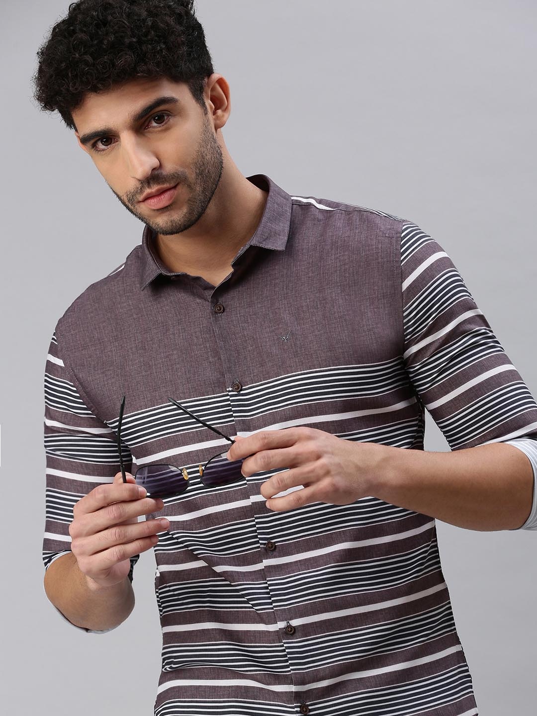 

SHOWOFF Men Comfort Horizontal Striped Casual Shirt, Grey