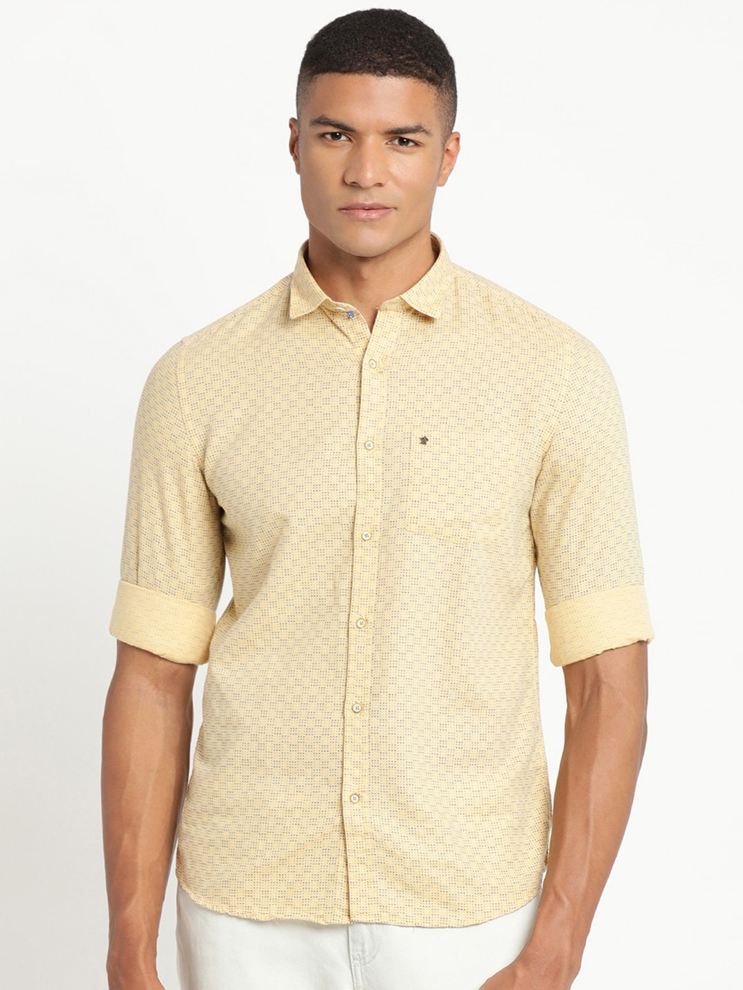 

Turtle Men Beige Slim Fit Printed Casual Shirt