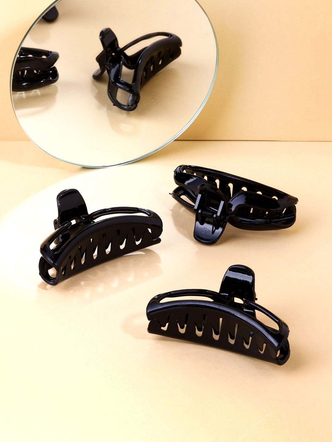 

Yellow Chimes Women Set of 3 Claw Clip, Black