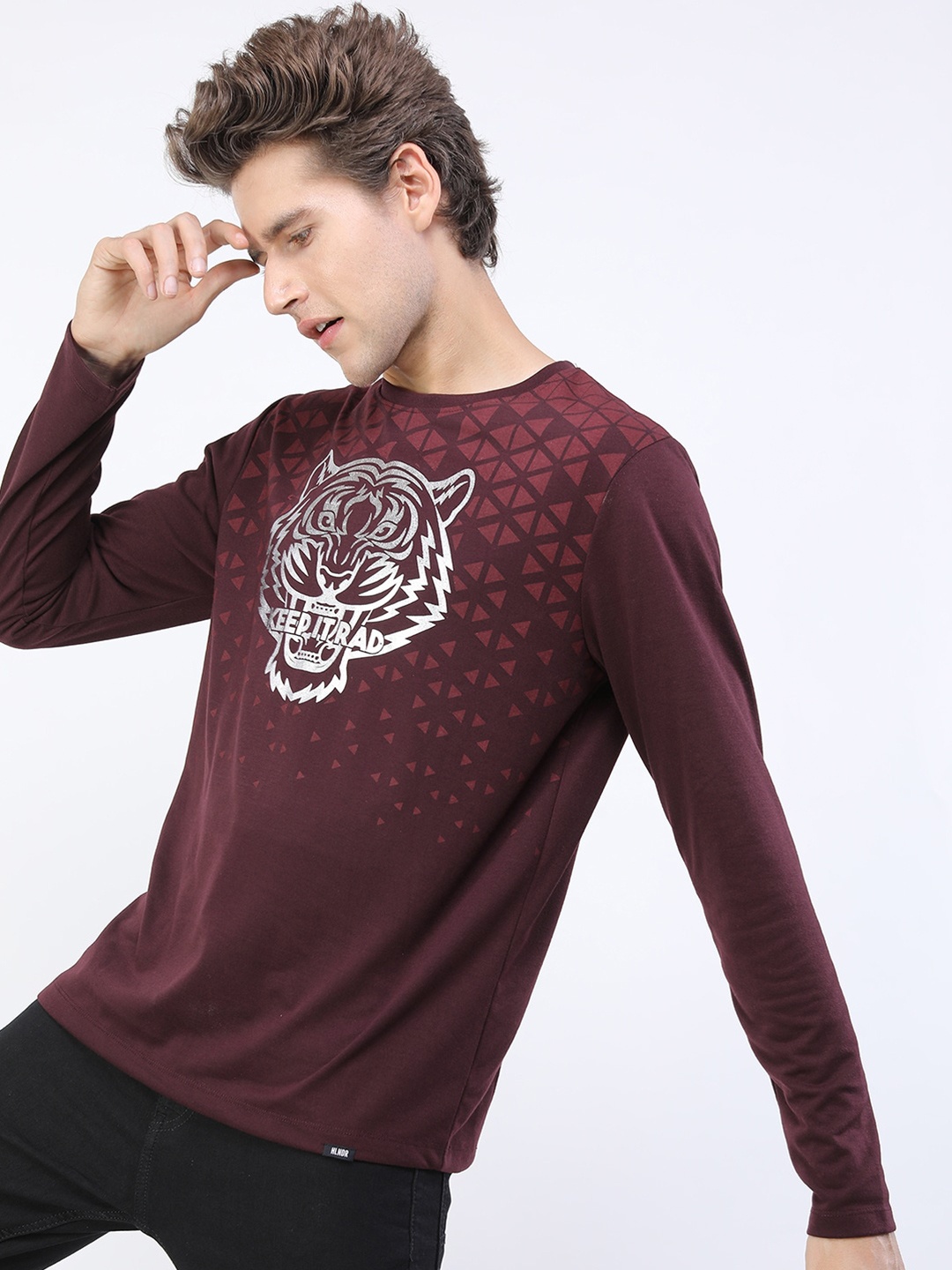 

HIGHLANDER Men Burgundy Printed Slim Fit T-shirt