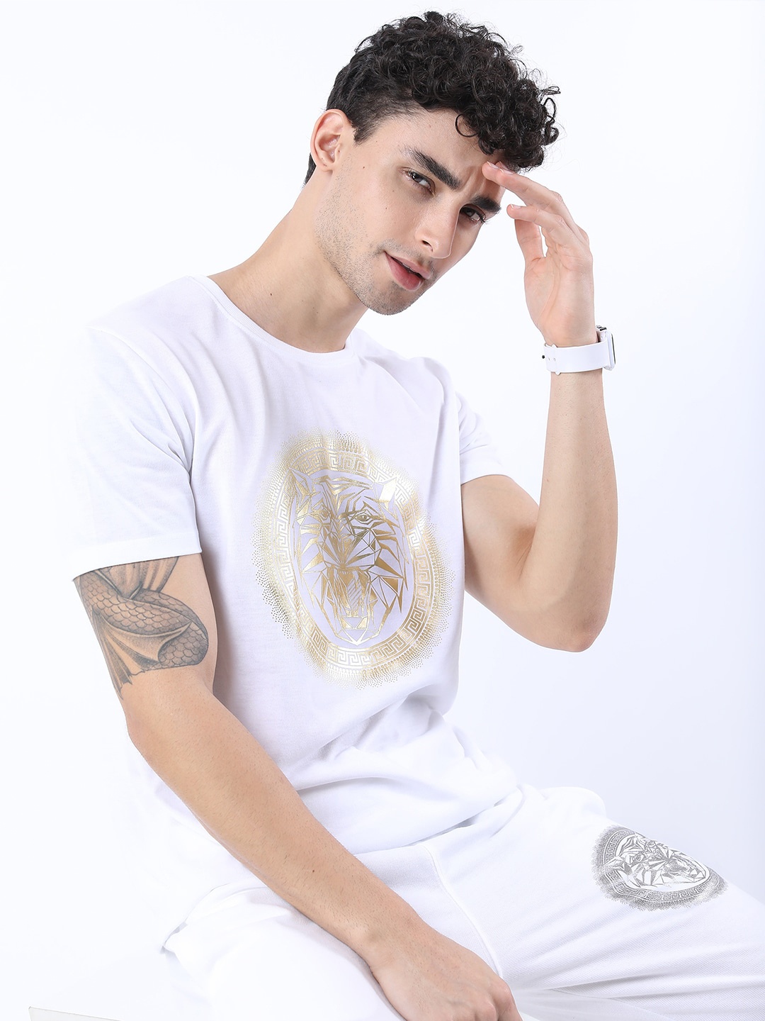 

HIGHLANDER Men White Printed Slim Fit T-shirt